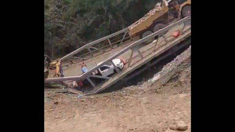 Colapso-de-puente-vehicular