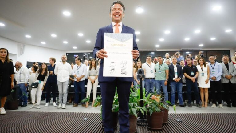 pablo-lemus-recibe-constancia-como-gobernador-electo-de-jalisco