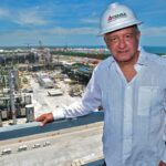 amlo-revele-que-refineria-dos-bocas-tuvo-una-inversion-aproximada-de-330-mil-millones-de-pesos