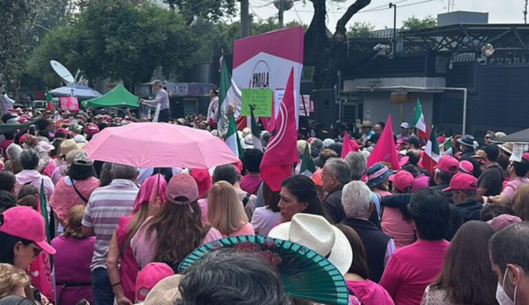 marea_rosa_ine_amlo