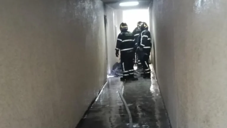 16f2bf54de8b400587cb182e2a302ef0