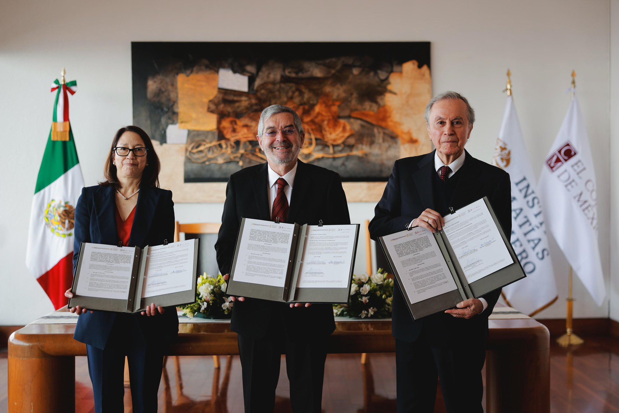 60a5b2fdef994d66aa22c85e04147893