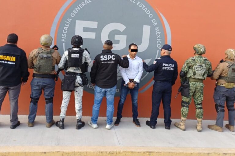 9fd0c74373a546efb231e47cff489841