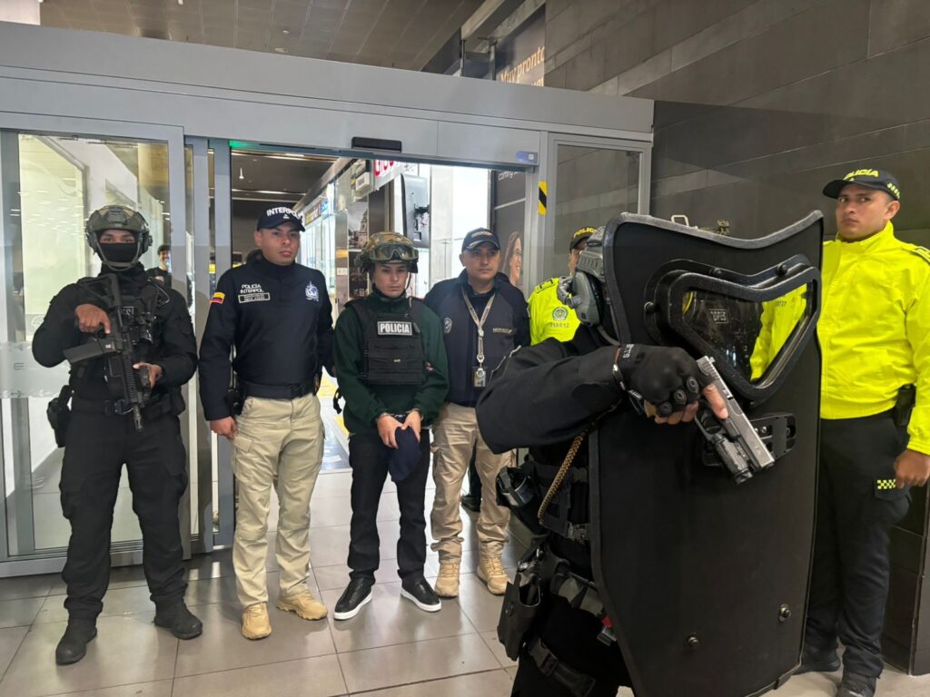 c9caa26249d24ac09344a38af1d6dd44