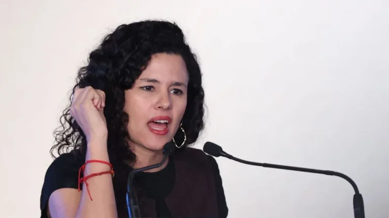 e741a82e5b6c48cfbe568ebc5e2e24ac