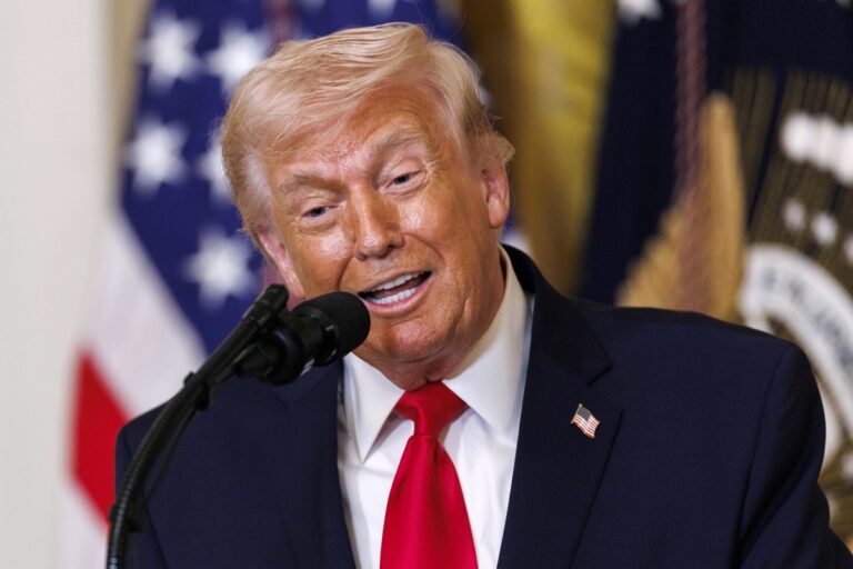 Trump afirma estar "en contacto" con Irán pero no cree que estén preparados para acuerdo