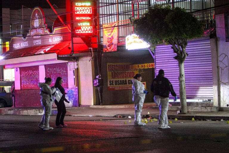 6c96db431e034eeab3015a90289cd570