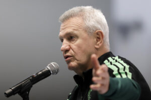 Javier Aguirre dice que aprovechará partido ante Ghana para rotar a todos sus jugadores